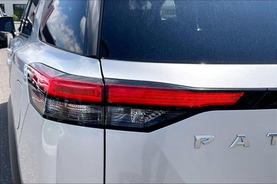 2023 Nissan Pathfinder S