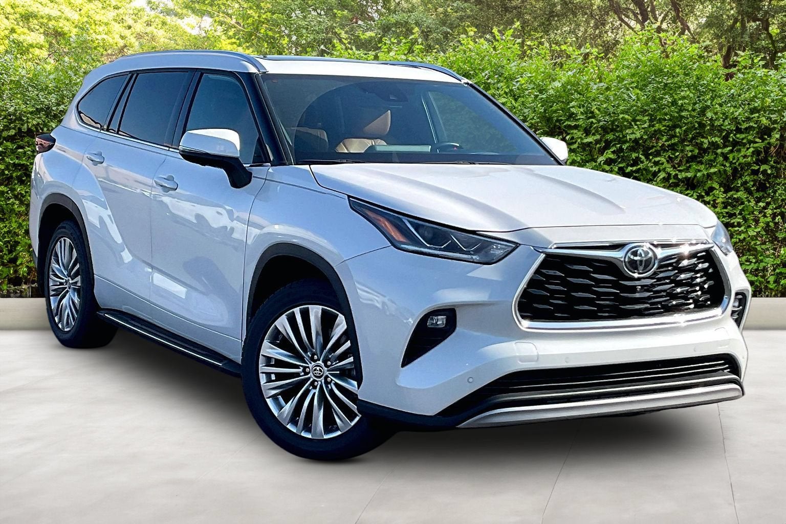 2024 Toyota Highlander Platinum