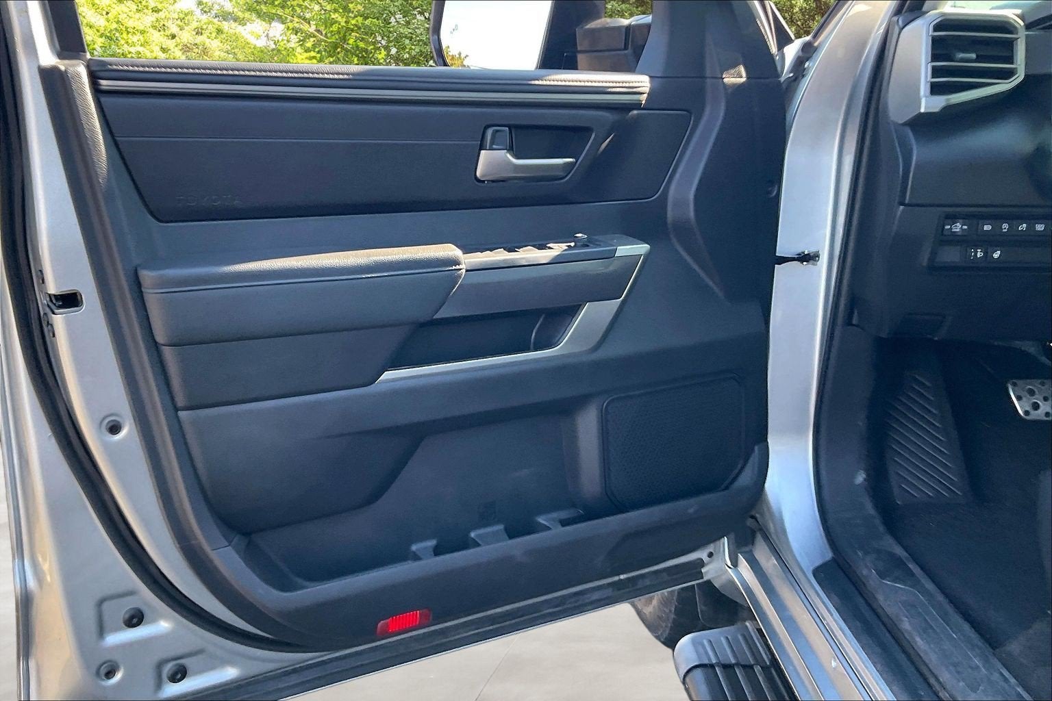 2023 Toyota Tundra 4WD SR5
