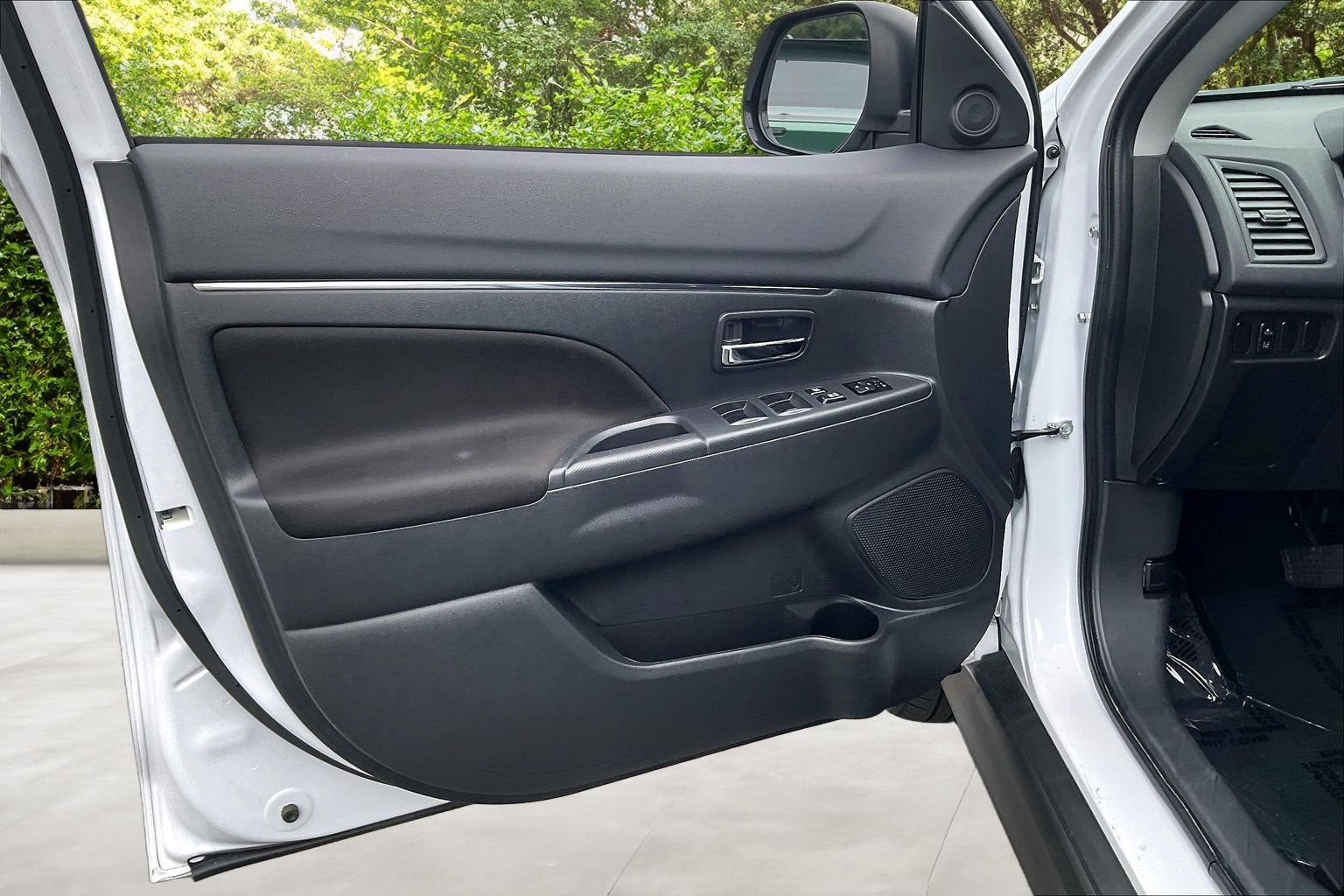 2025 Mitsubishi Outlander Sport ES