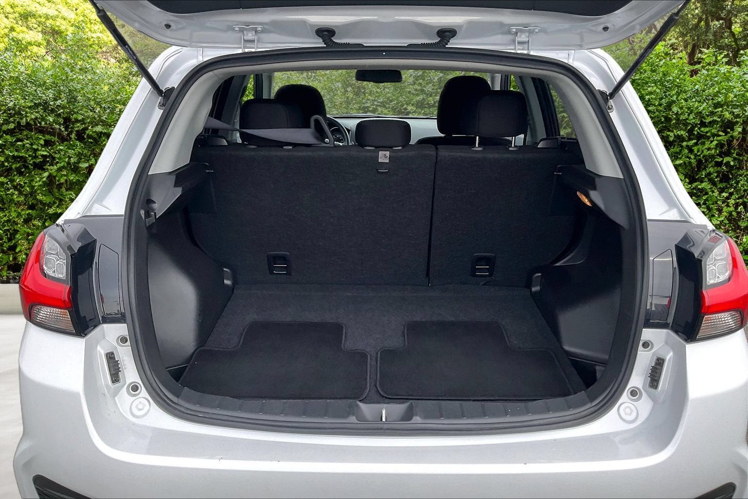 2025 Mitsubishi Outlander Sport ES