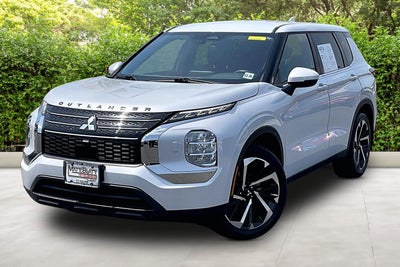 2022 Mitsubishi Outlander ES