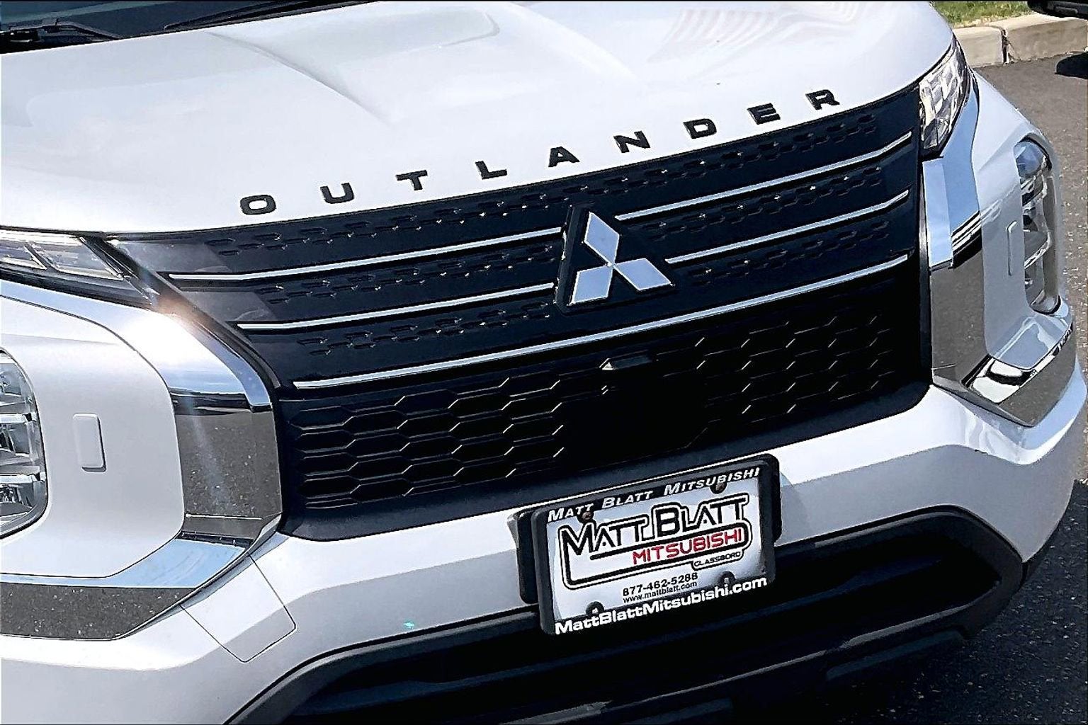 2022 Mitsubishi Outlander ES