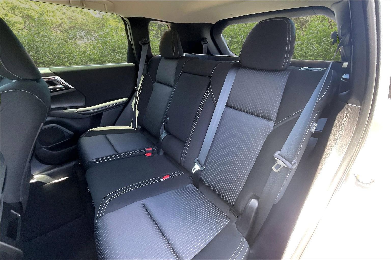 2022 Mitsubishi Outlander ES
