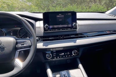 2022 Mitsubishi Outlander ES