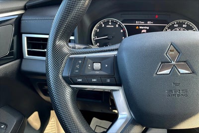 2022 Mitsubishi Outlander ES