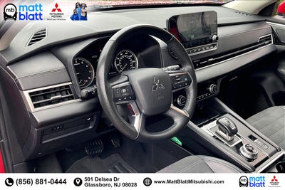 2023 Mitsubishi Outlander SE