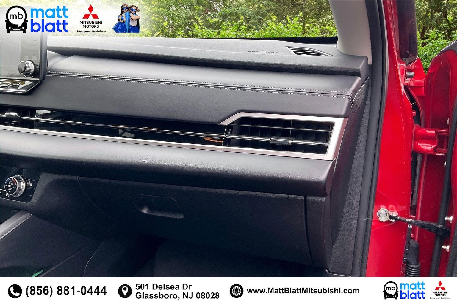 2023 Mitsubishi Outlander SE