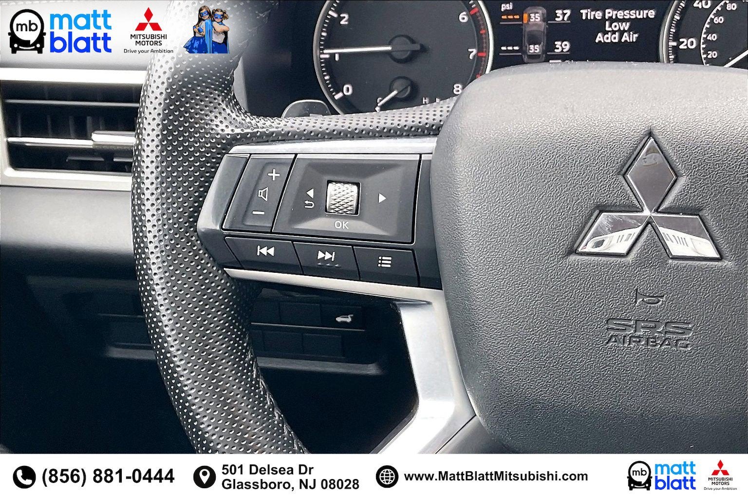 2023 Mitsubishi Outlander SE