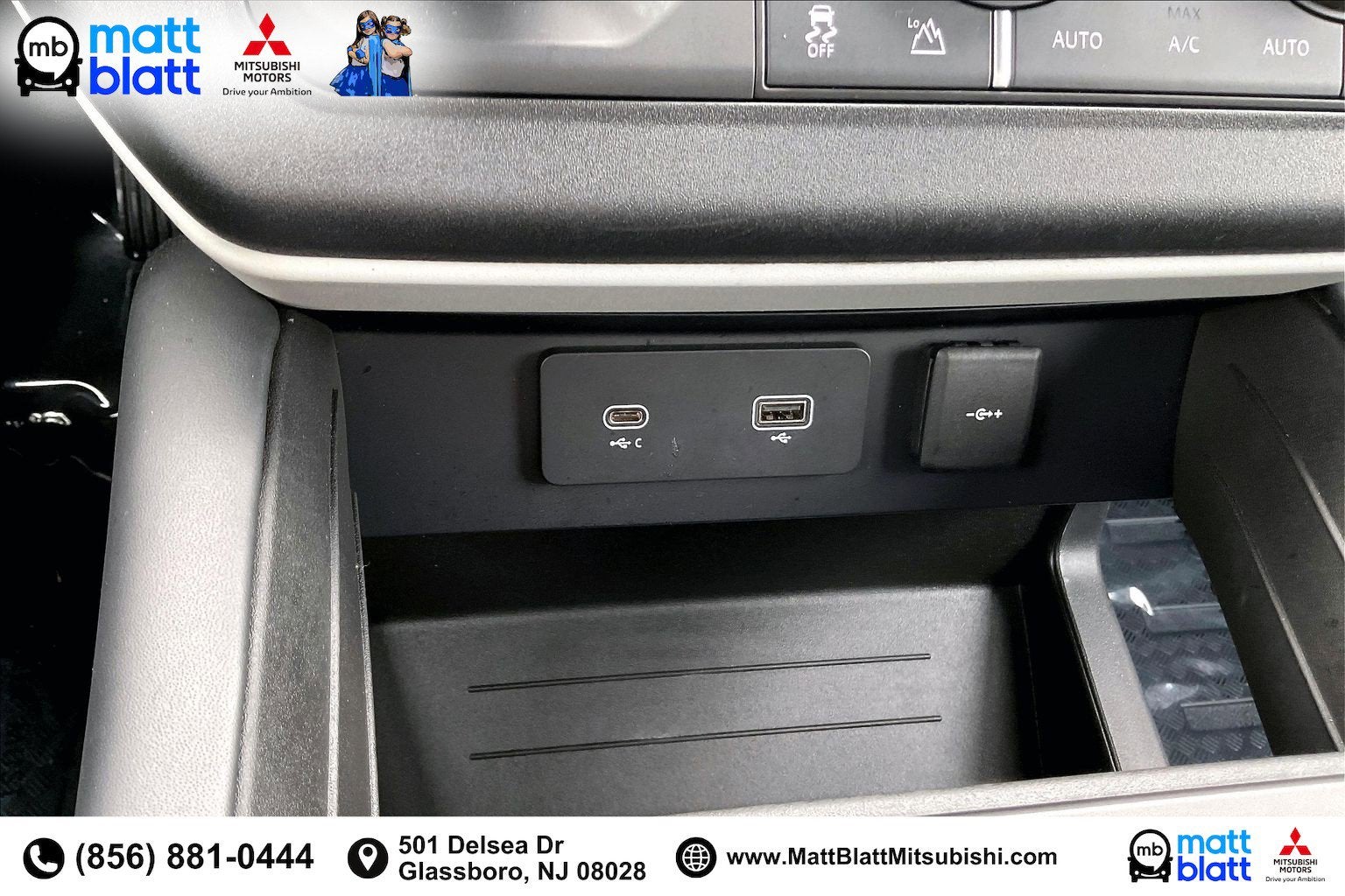 2023 Land Rover Defender X-Dynamic SE