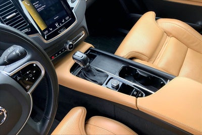 2022 Volvo XC90 Inscription