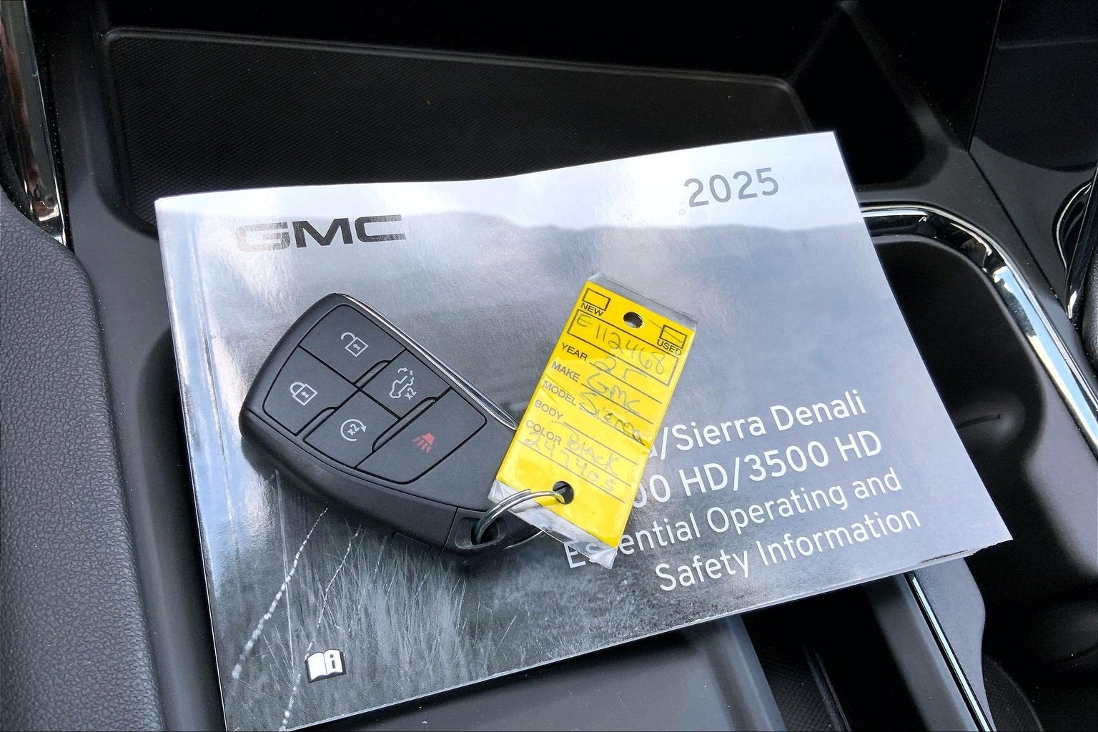 2025 GMC Sierra 2500HD AT4