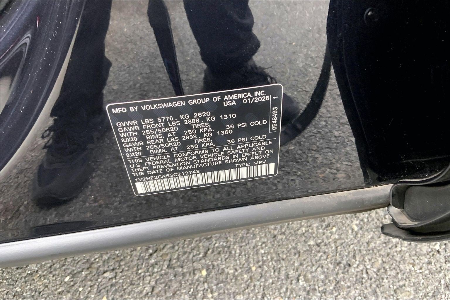 2025 Volkswagen Atlas Cross Sport 2.0T SE w/Technology