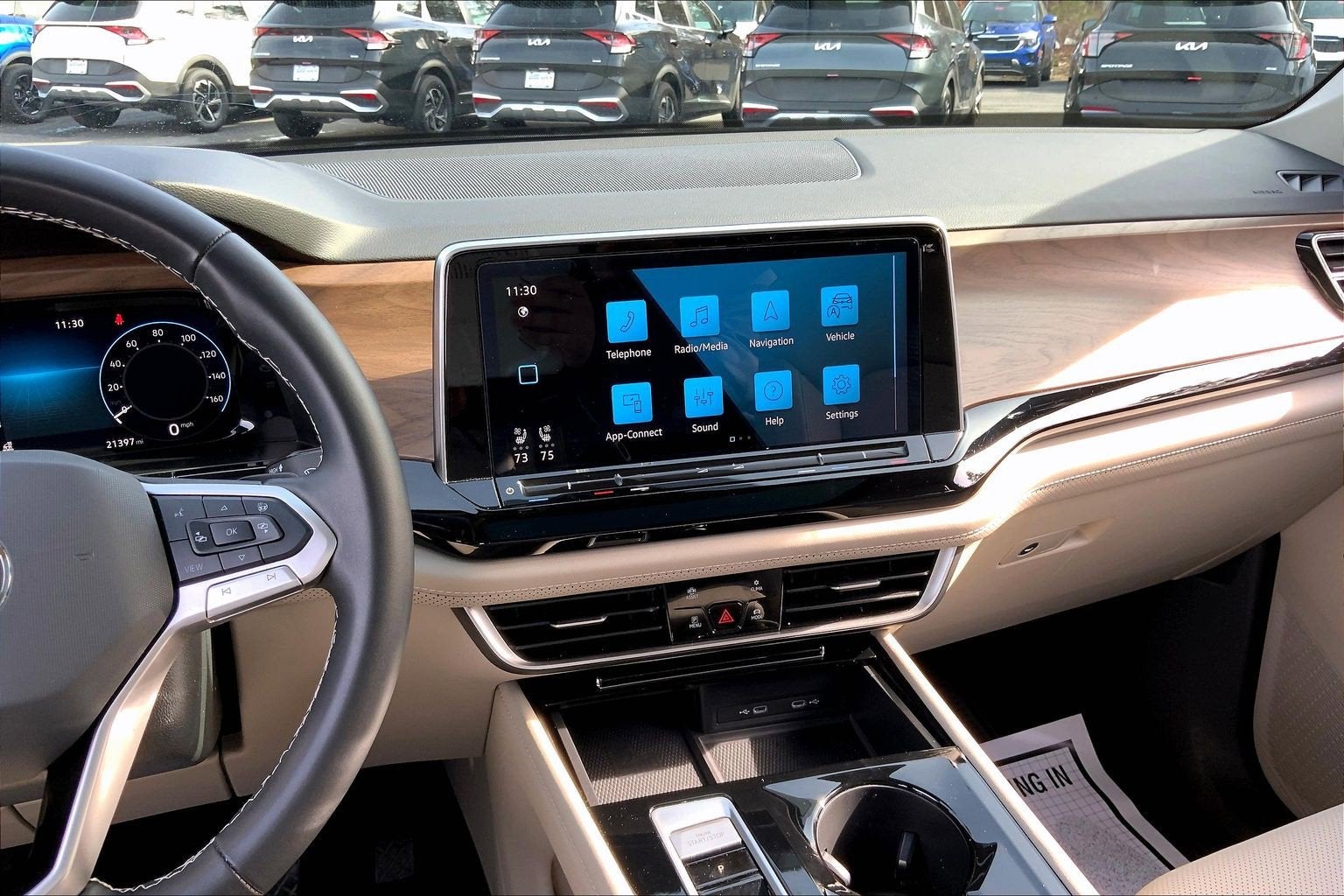 2024 Volkswagen Atlas 2.0T SE w/Technology