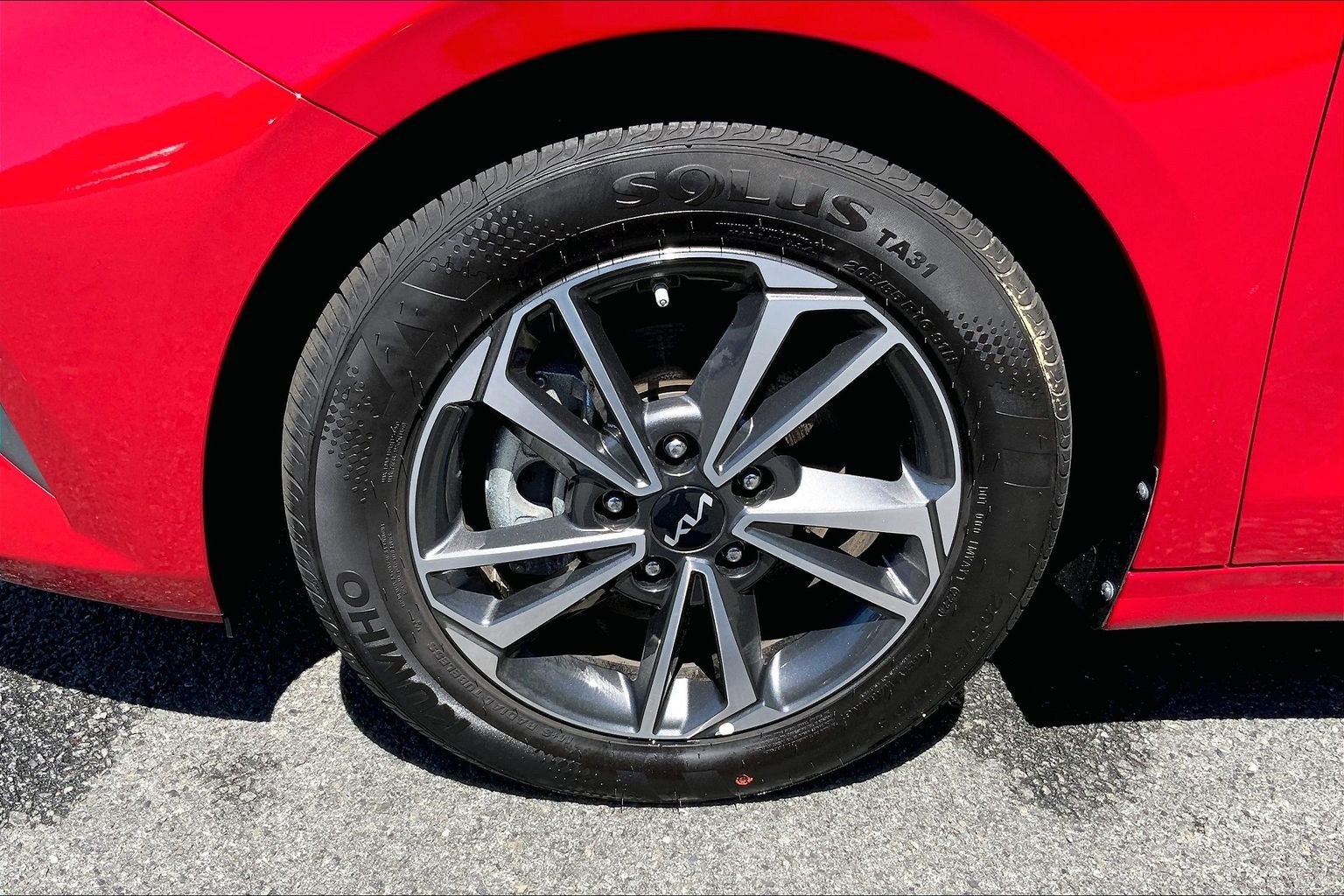 2024 Kia Forte LXS - Photo 10