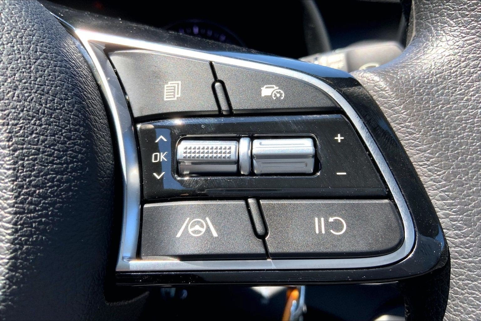 2024 Kia Forte LXS - Photo 20