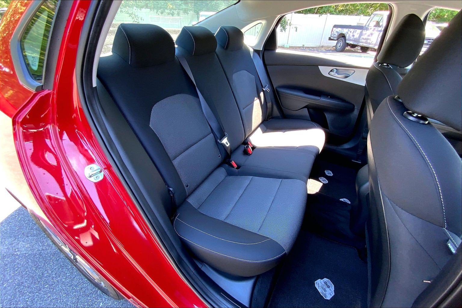 2024 Kia Forte LXS - Photo 28