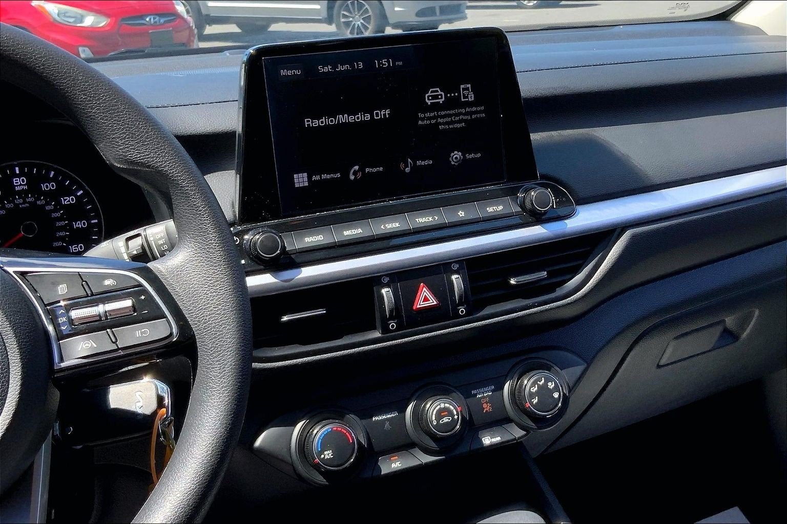 2024 Kia Forte LXS - Photo 8