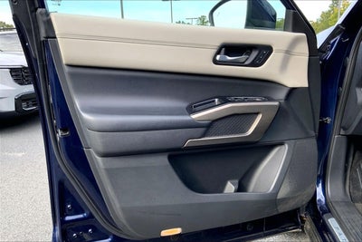 2022 Nissan Pathfinder Platinum