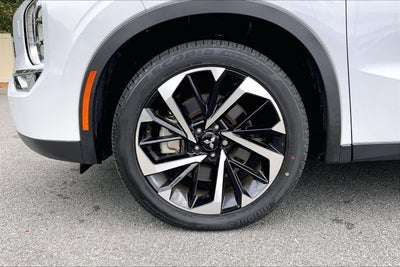2025 Mitsubishi Outlander Plug-In Hybrid SE PHEV