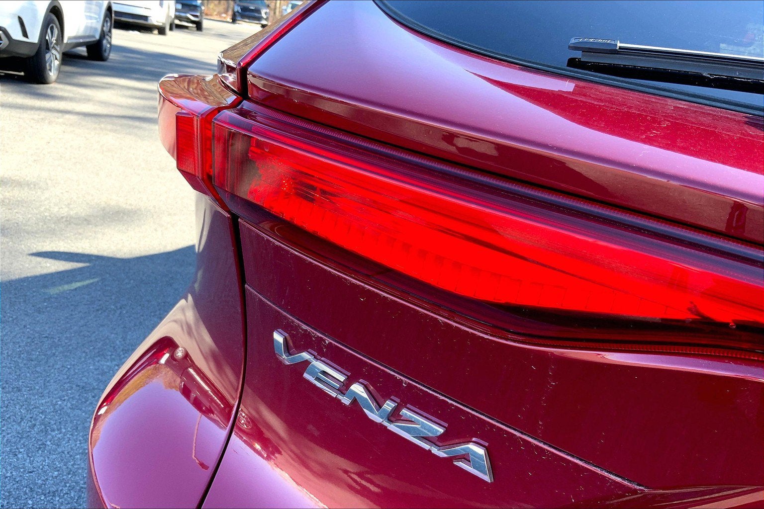 2022 Toyota Venza LE