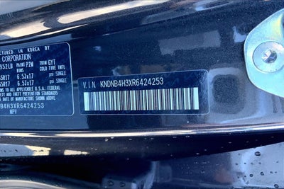 2024 Kia Carnival LX