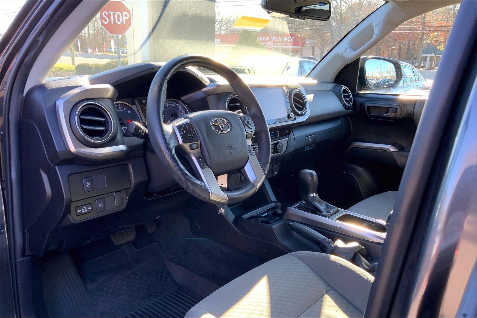 2022 Toyota Tacoma 2WD SR5