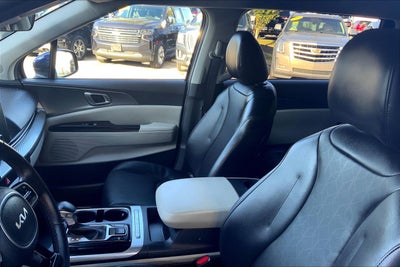 2024 Kia Carnival LX