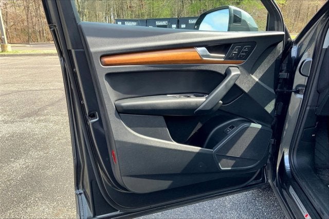 2023 Audi Q5 S line Premium