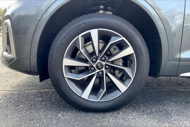 2023 Audi Q5 S line Premium